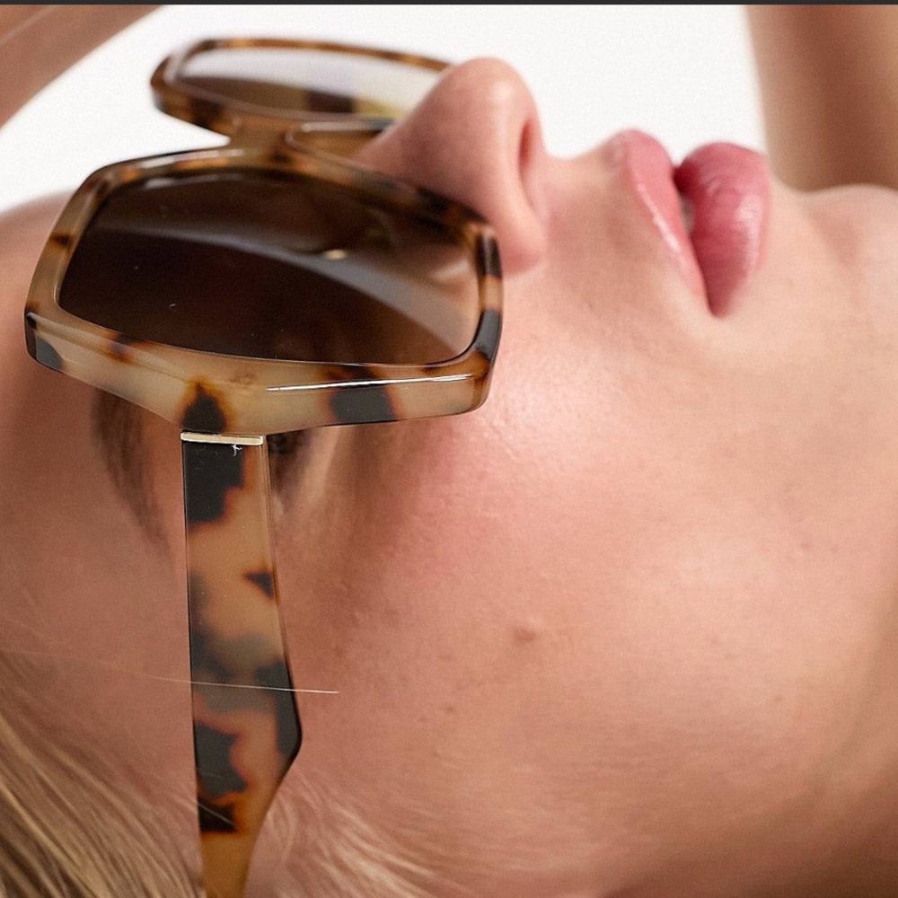 NWT oversized sunglasses in tortoise neutral square - Picture 3 of 6